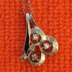 14 kt and diamond necklace